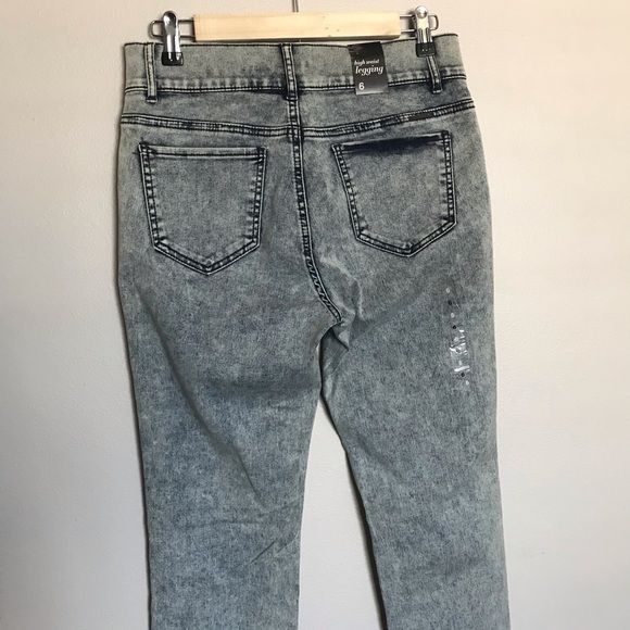 New York & Co Acid Wash High Waisted Jegging NWOT - Picture 4 of 6